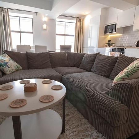 The New52 Oxford By 360Stays - Bespoke 2 Bed Luxury Apartment In The Heart Of Oxford City Centre With Parking Exteriér fotografie